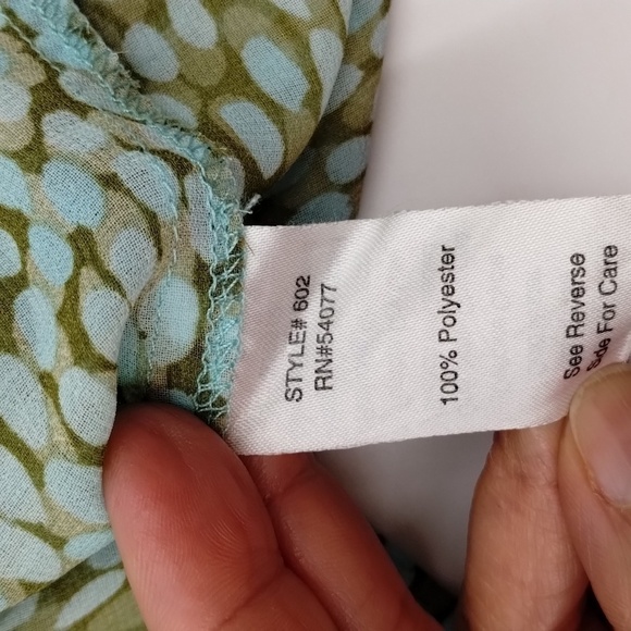 CAbi Blouse 602 Size Medium Pebble Blue Green Print Sheer Flowy Shirt Sleeve - Picture 10 of 12